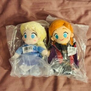 Disney Store - Frozen 2 Elsa and Anna Set of 2 Nuimos, Brand New